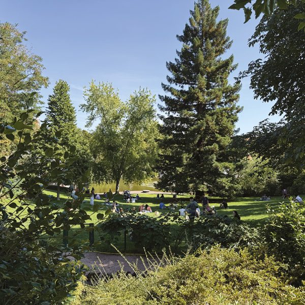 jardin-lecoq-espace-vert-urbain-lieu-de-detente-et-de-promenade